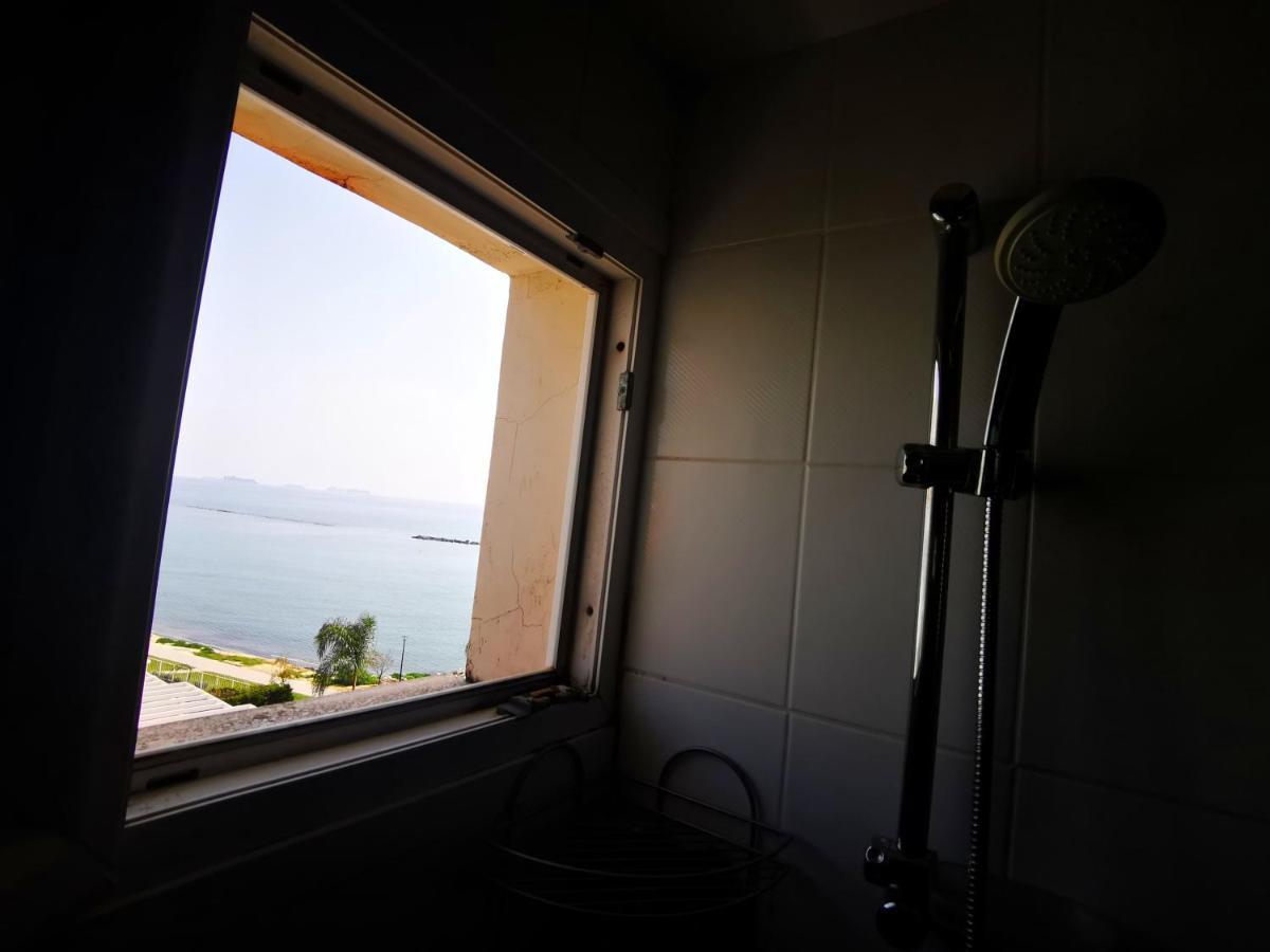 Galatex Beachfront 1St Line Sea View Suites - Best Location Peaceful Green Place 利马索尔 外观 照片